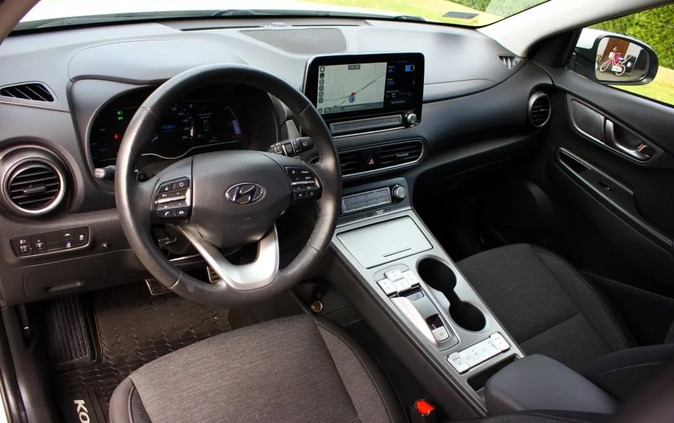 Hyundai Kona cena 92900 przebieg: 32000, rok produkcji 2020 z Dobrzyń nad Wisłą małe 742
